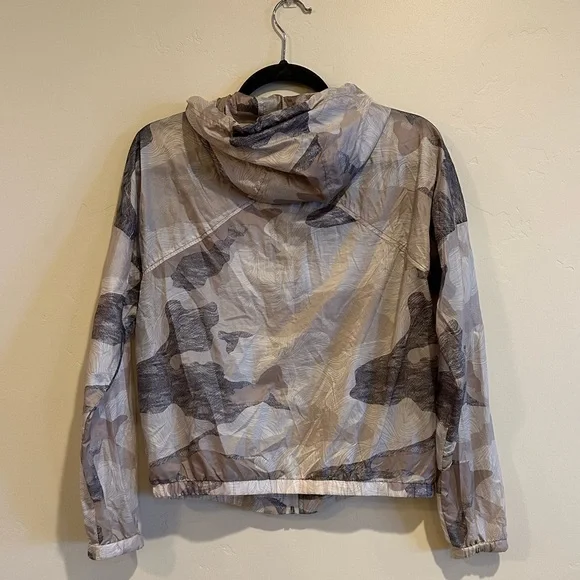 Joy Lab Muted Camo Zipper Front Hooded Windbreaker - Picture 4 of 5